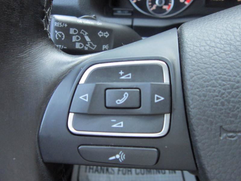 Used 2013 Volkswagen Eos Komfort FWD image 23