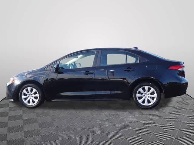 Used 2025 Toyota Corolla LE FWD image 2