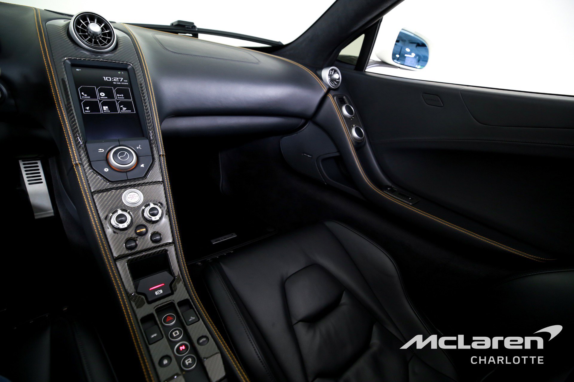 Used 2015 McLaren 650S Spider image 17