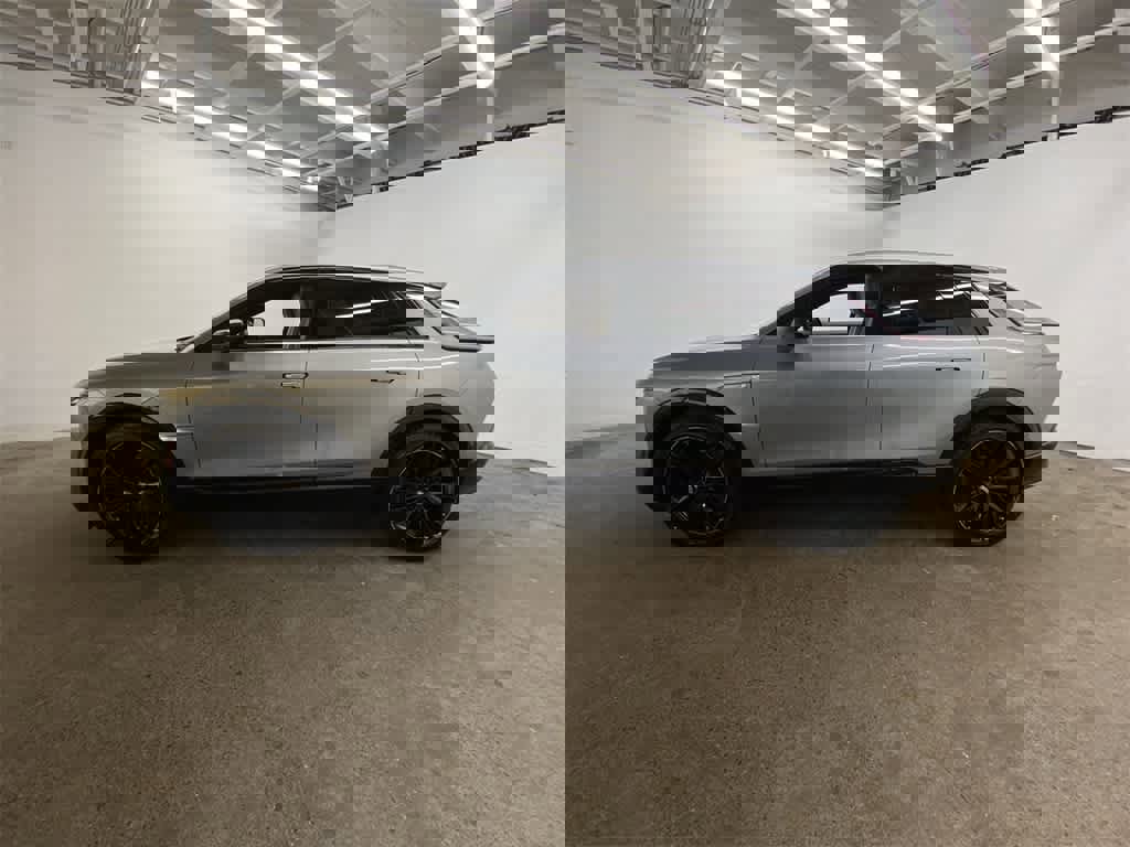 Certified 2025 Cadillac Lyriq Sport image 3