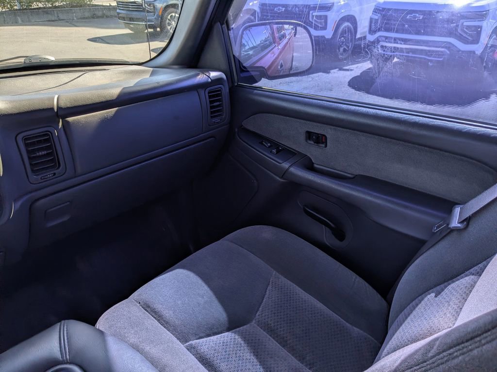 Used 2003 Chevrolet Silverado 1500 LS image 17
