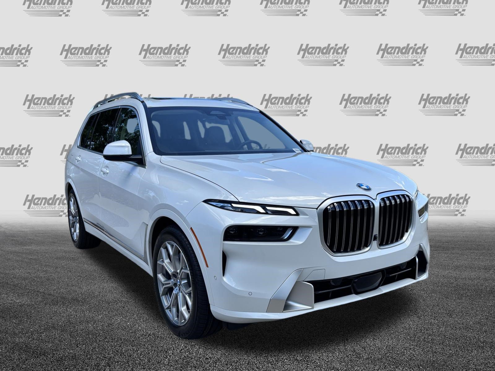 Certified 2025 BMW X7 xDrive40i AWD/4WD image 2