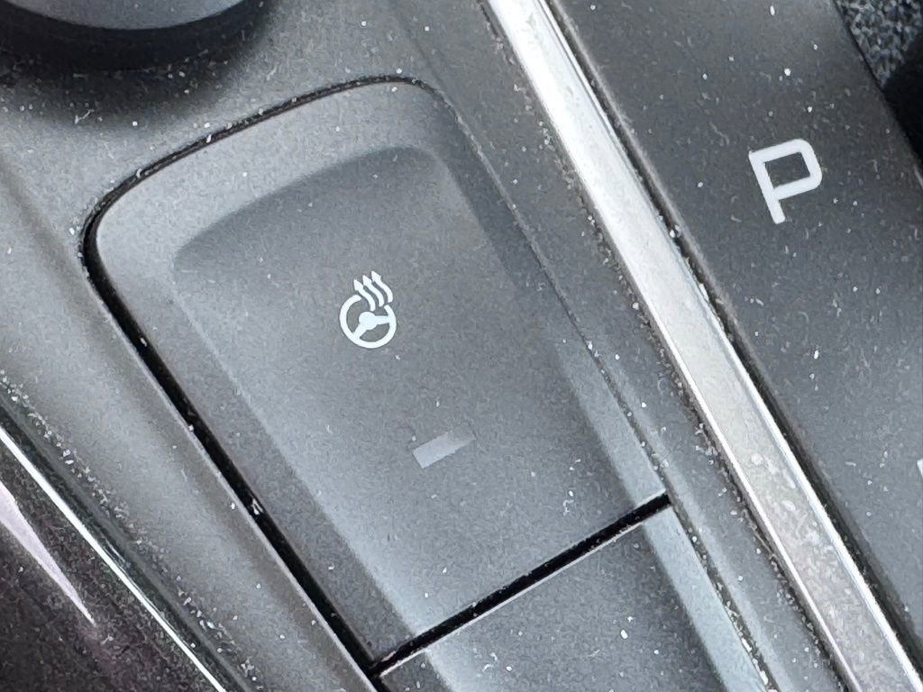 Used 2017 Ford Focus Titanium image 21