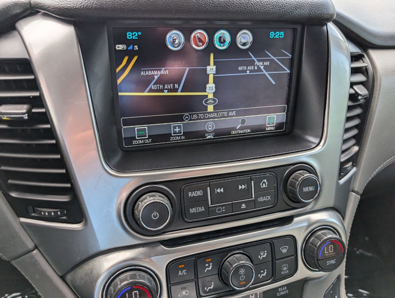 Used 2020 Chevrolet Suburban LT AWD/4WD image 24