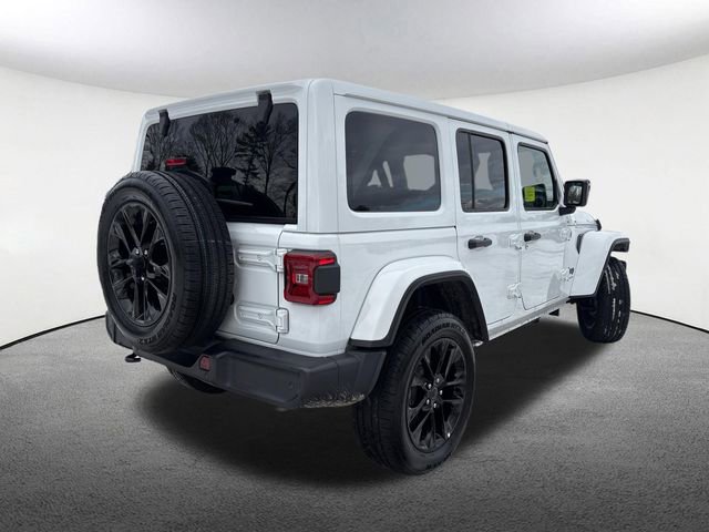Used 2025 Jeep Wrangler Unlimited Sahara w/ Safety Group image 14