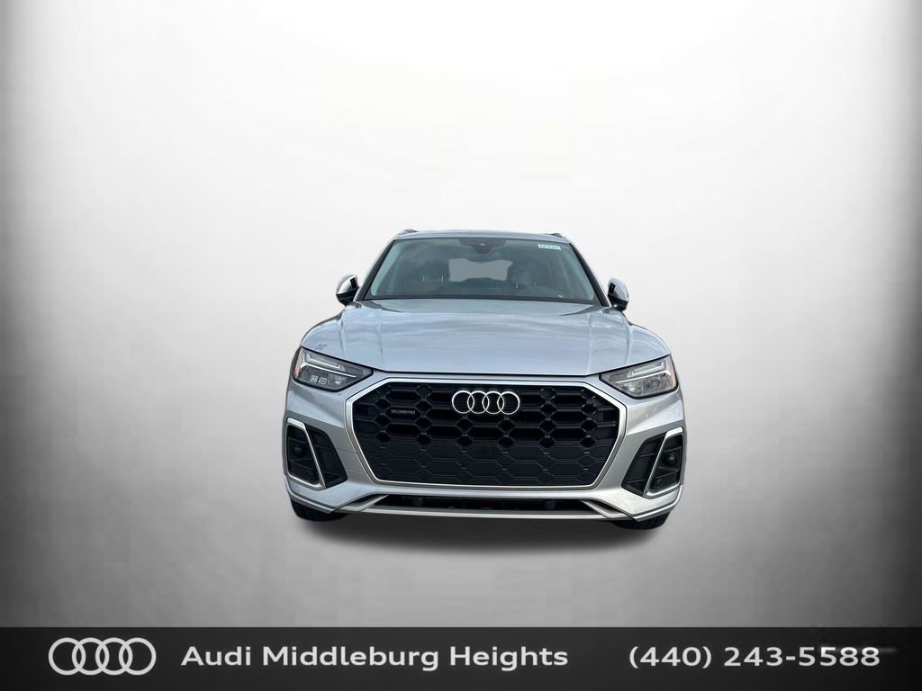 Certified 2023 Audi Q5 2.0T Premium w/ Convenience Package image 2