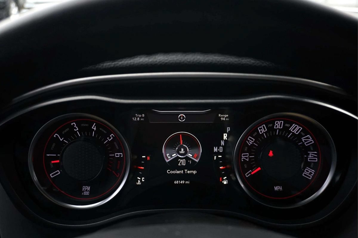 Used 2019 Dodge Challenger SXT RWD image 29