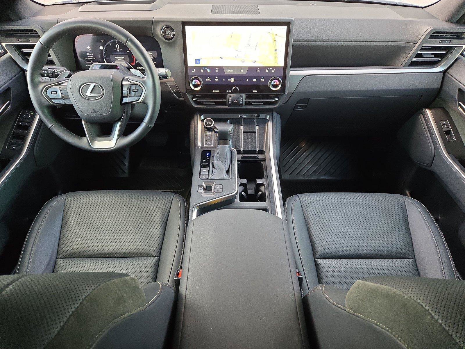 Used 2025 Lexus GX 550 AWD/4WD image 13