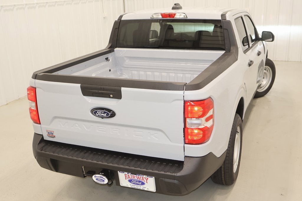 New 2025 Ford Maverick XL image 28