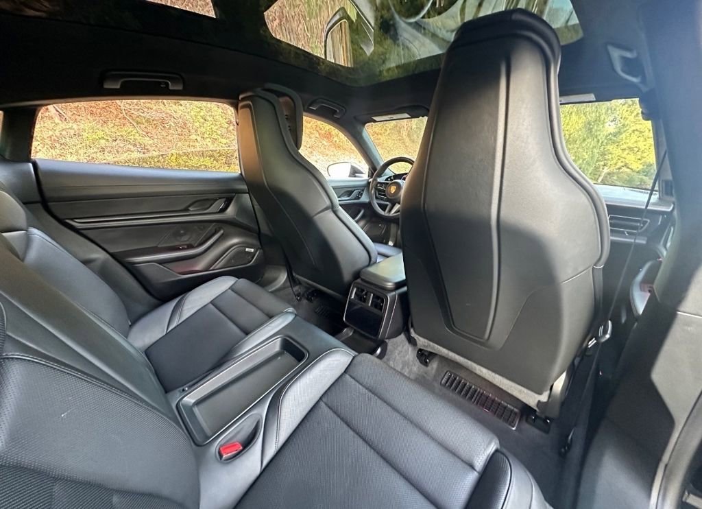 Used 2020 Porsche Taycan Turbo image 13