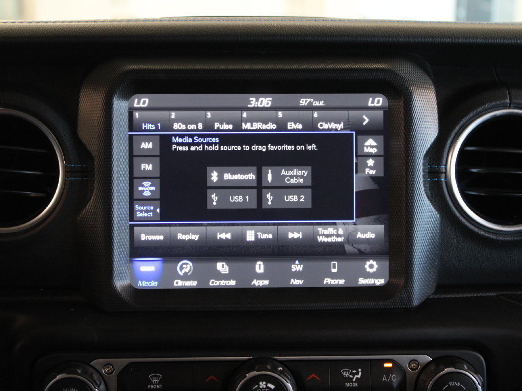 Used 2023 Jeep Wrangler Unlimited Rubicon 4xe AWD/4WD image 25
