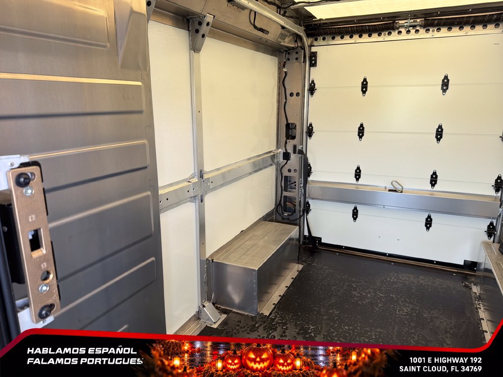 Used 2024 Chevrolet Brightdrop 400 w/ Commercial Equipment Package AWD/4WD image 23
