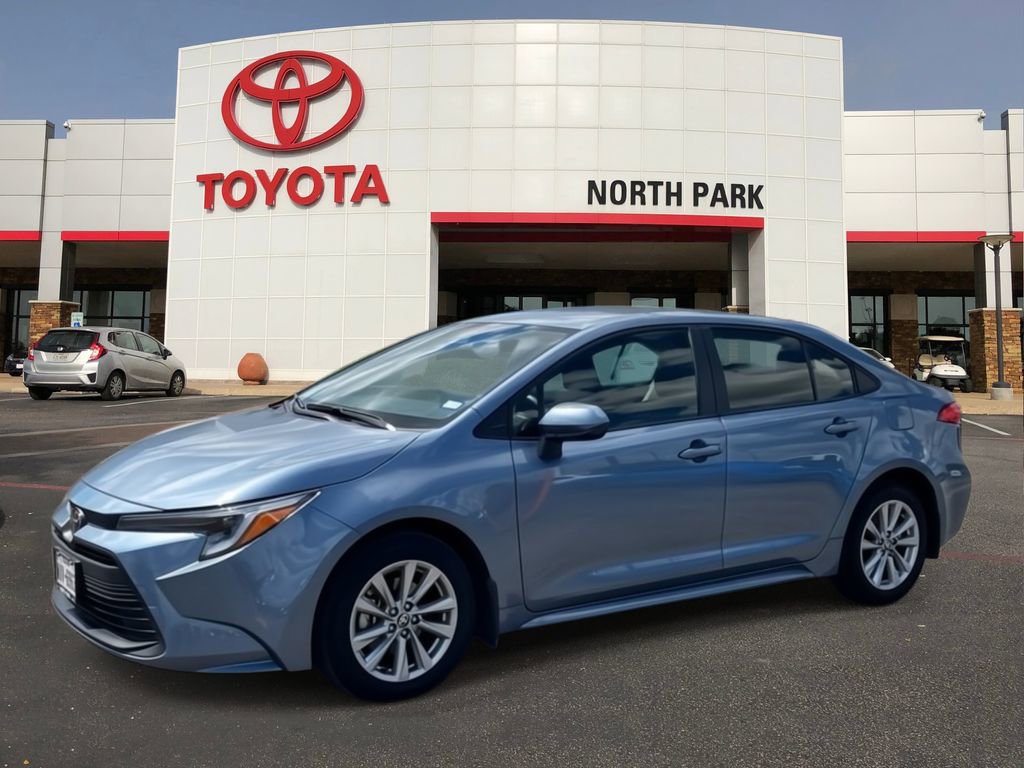 Used 2026 Toyota Corolla LE w/ LE Premium Package FWD image 1