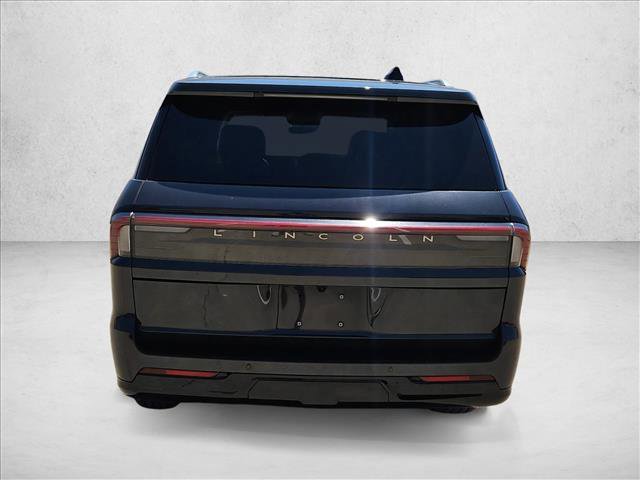 Used 2025 Lincoln Navigator Reserve AWD/4WD image 15