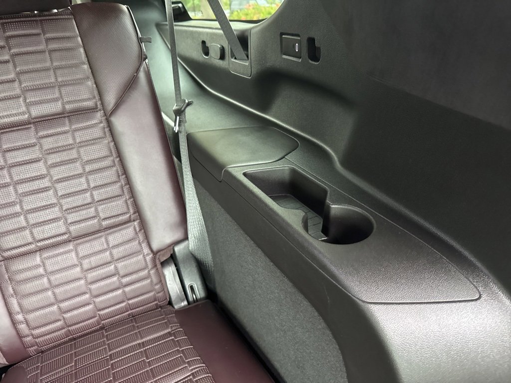 Used 2022 Cadillac Escalade ESV Premium Luxury Platinum image 20