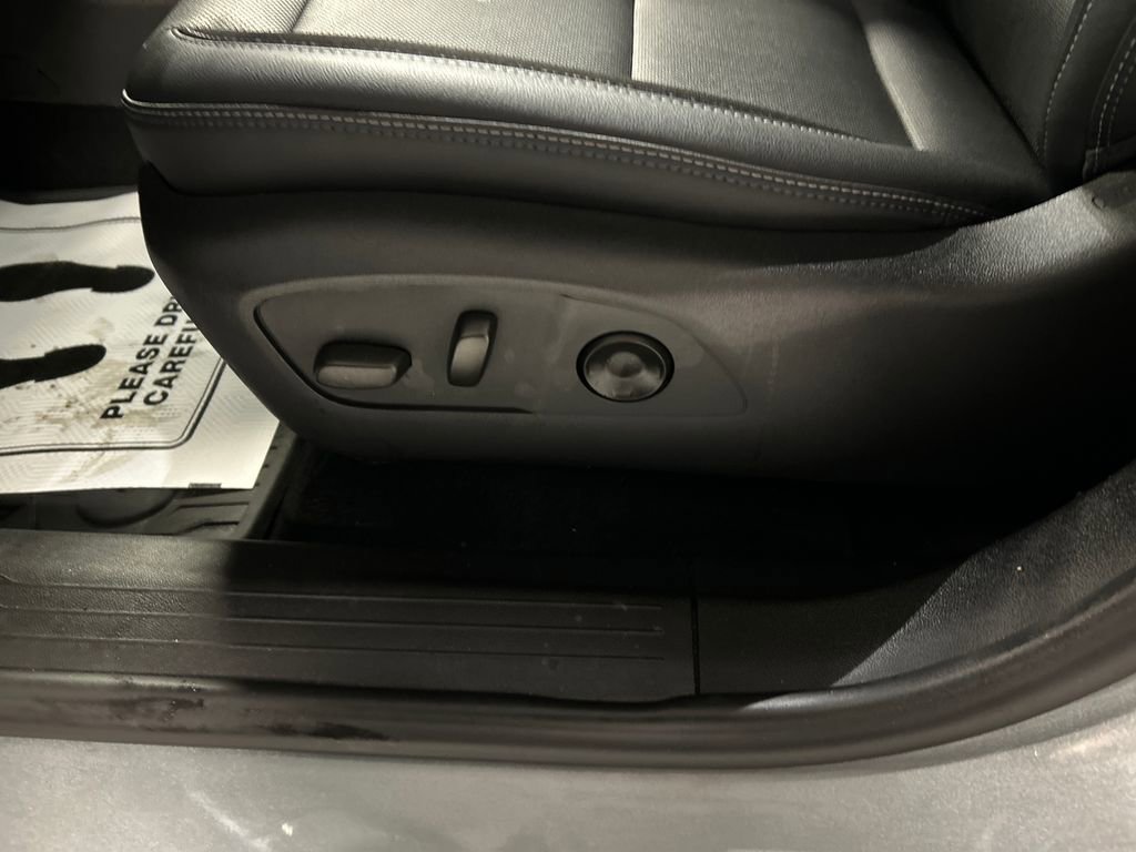 Used 2024 Chevrolet Equinox EV LT image 13