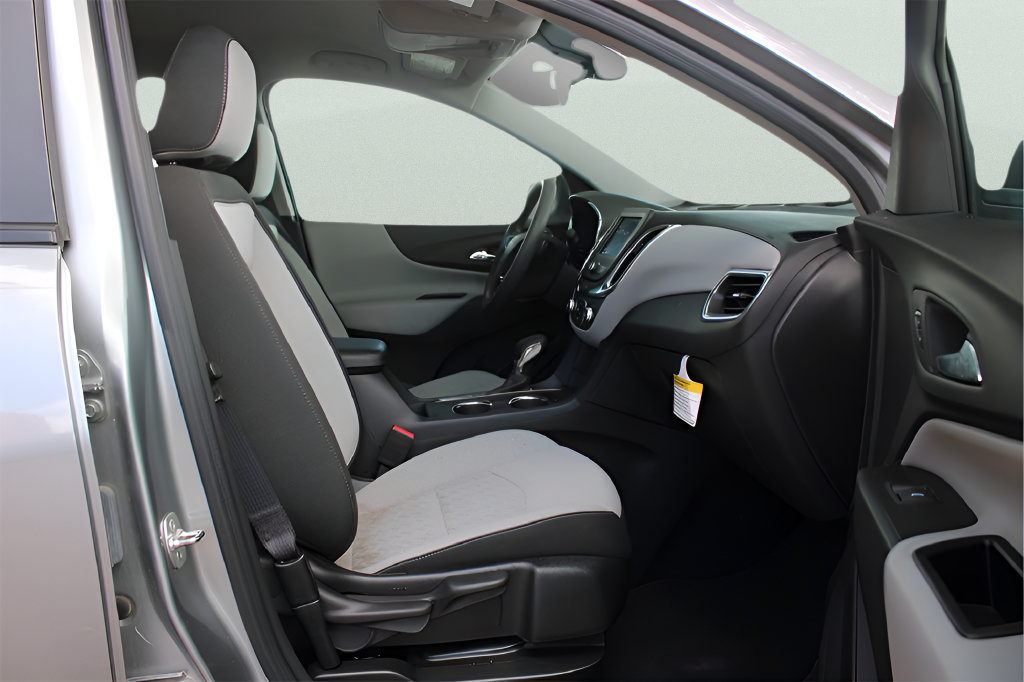 Used 2024 Chevrolet Equinox LS FWD image 25