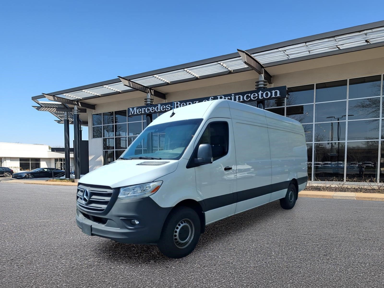 Used 2024 Mercedes-Benz Sprinter 2500 image 7