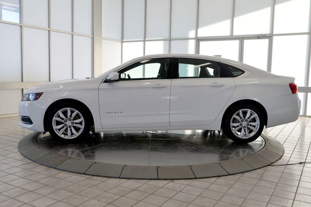Used 2016 Chevrolet Impala LT w/ Convenience Package image 5
