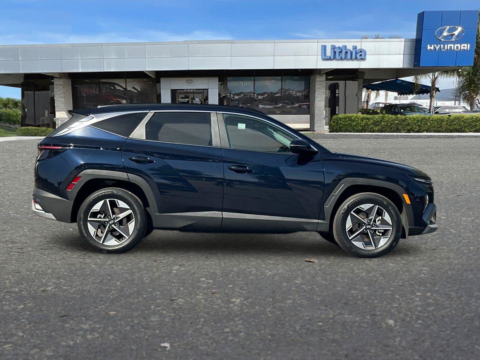 Certified 2025 Hyundai Tucson SEL AWD/4WD image 9
