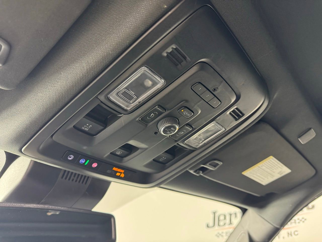 Used 2023 Chevrolet Tahoe Z71 w/ Luxury Package image 23