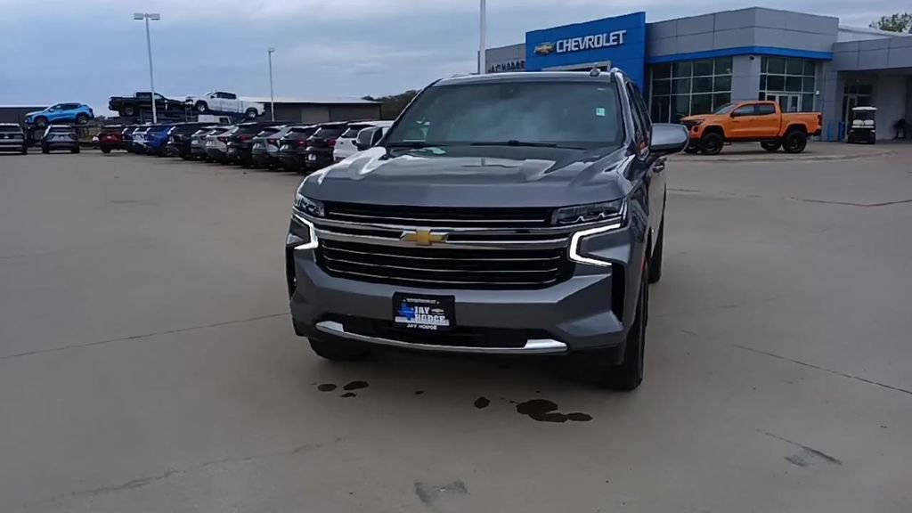 Used 2021 Chevrolet Tahoe LT image 3