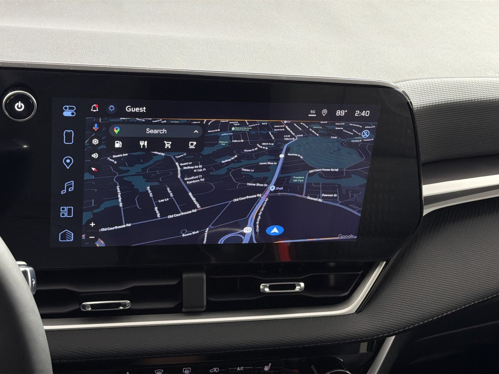 New 2027 Chevrolet Equinox LT w/ Safety and Technology Package FWD image 20