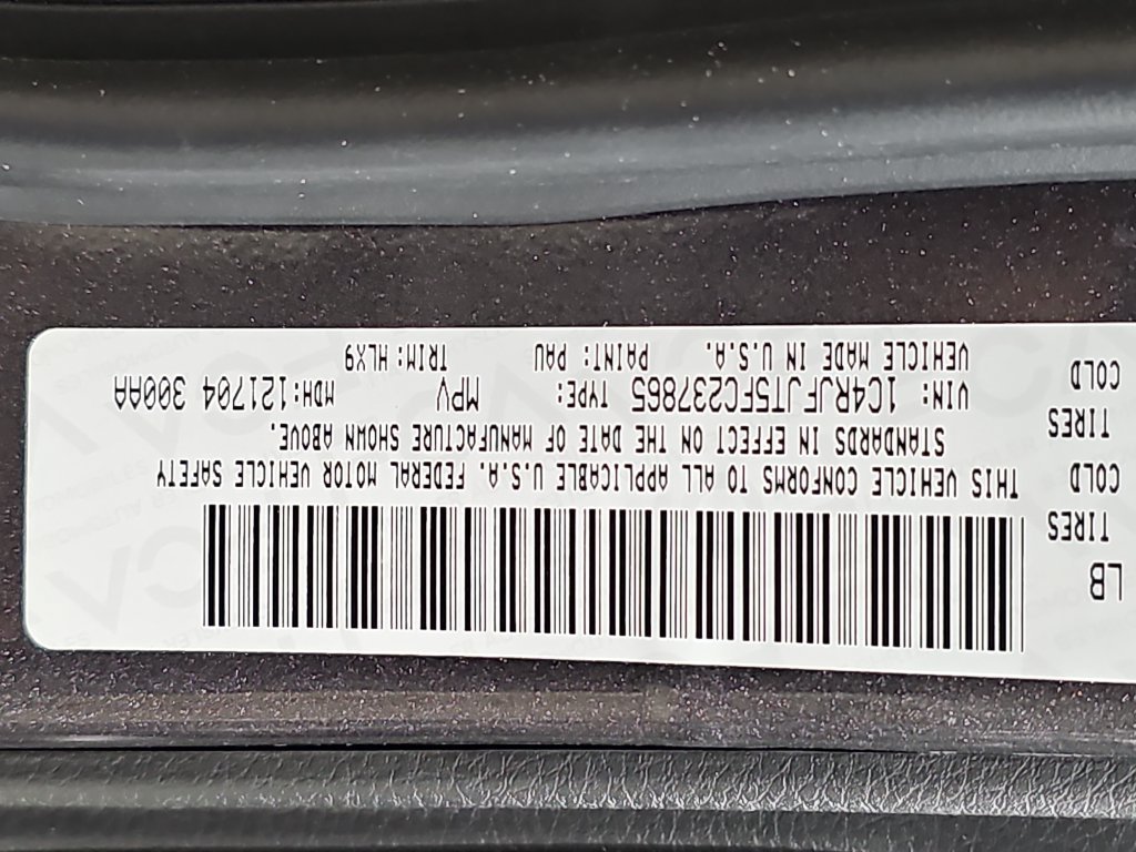 Used 2015 Jeep Grand Cherokee Summit w/ Platinum Series Group AWD/4WD image 37