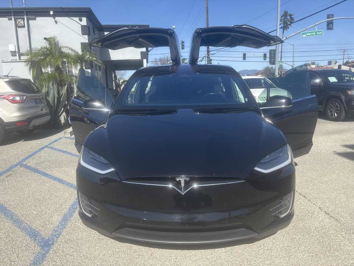 Used 2018 Tesla Model X 75D image 29