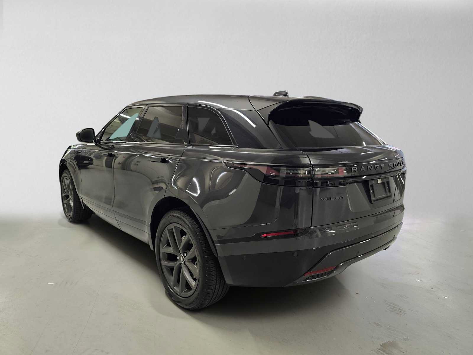 Used 2026 Land Rover Range Rover Velar Dynamic SE AWD/4WD image 3