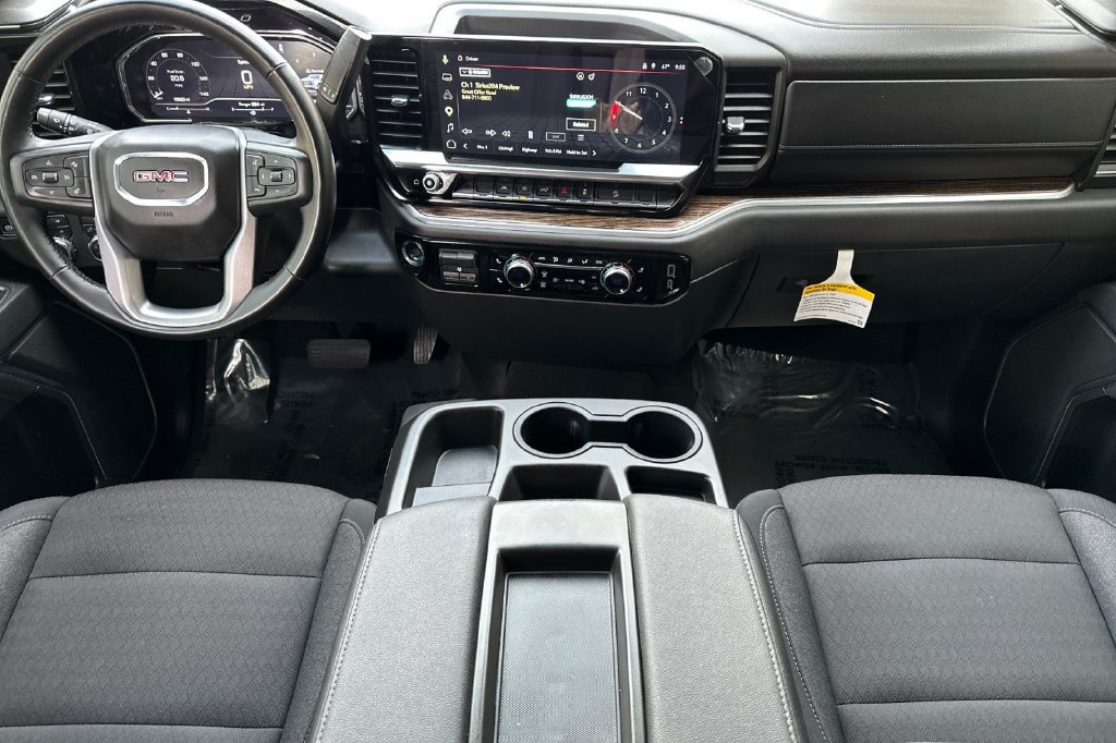 Used 2025 GMC Sierra 1500 Elevation AWD/4WD image 5