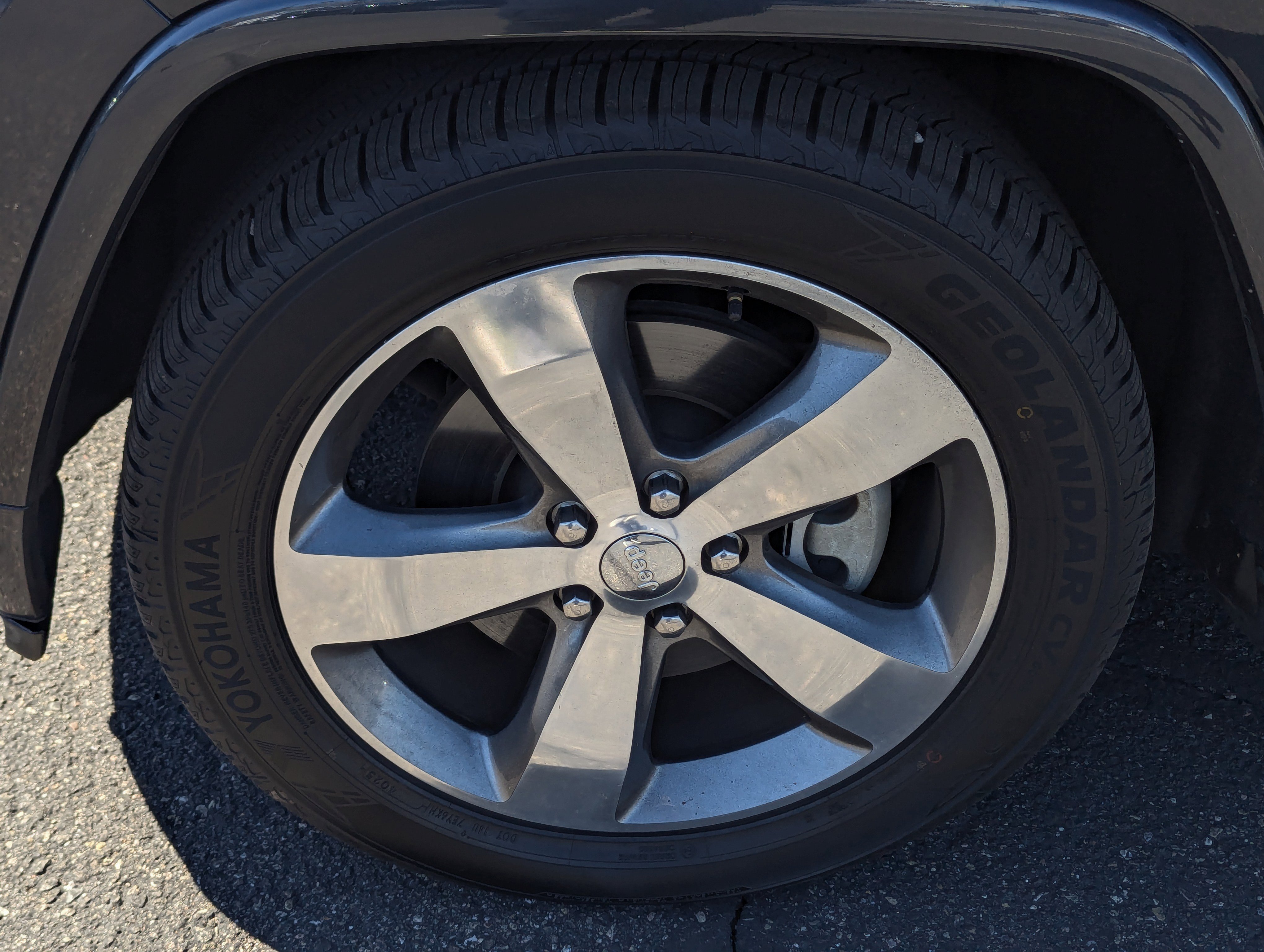 Used 2014 Jeep Grand Cherokee Overland w/ Advanced Technology Group image 7