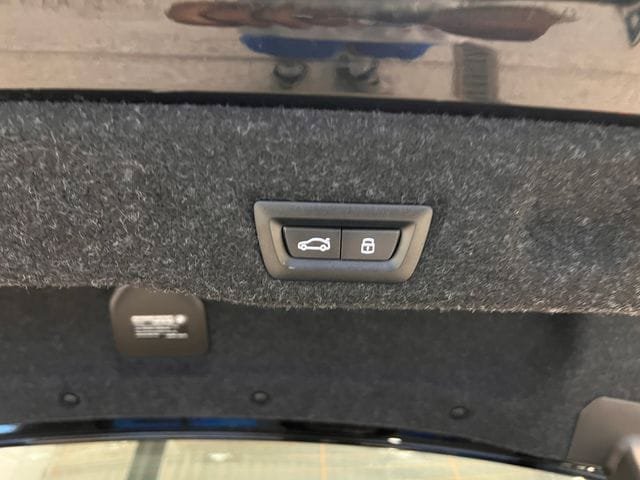 Used 2026 BMW i5 eDrive40 AWD/4WD image 10
