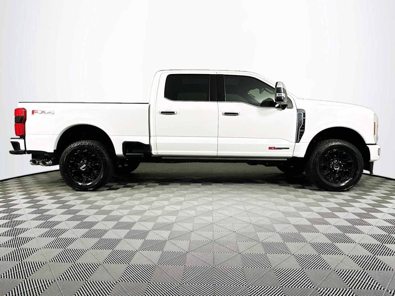 Used 2024 Ford F350 Platinum AWD/4WD image 7