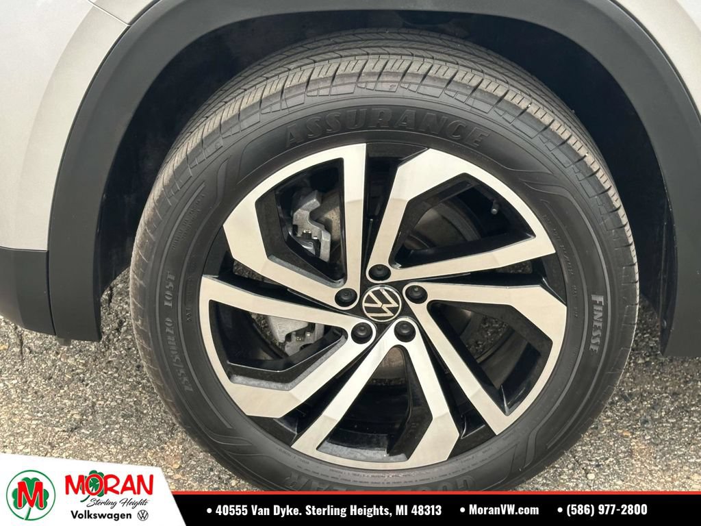 Used 2023 Volkswagen Atlas Cross Sport SEL AWD/4WD image 9