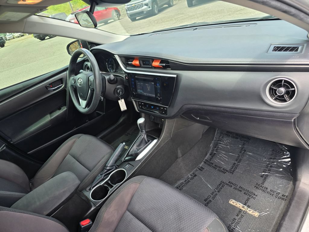 Used 2019 Toyota Corolla LE FWD image 30