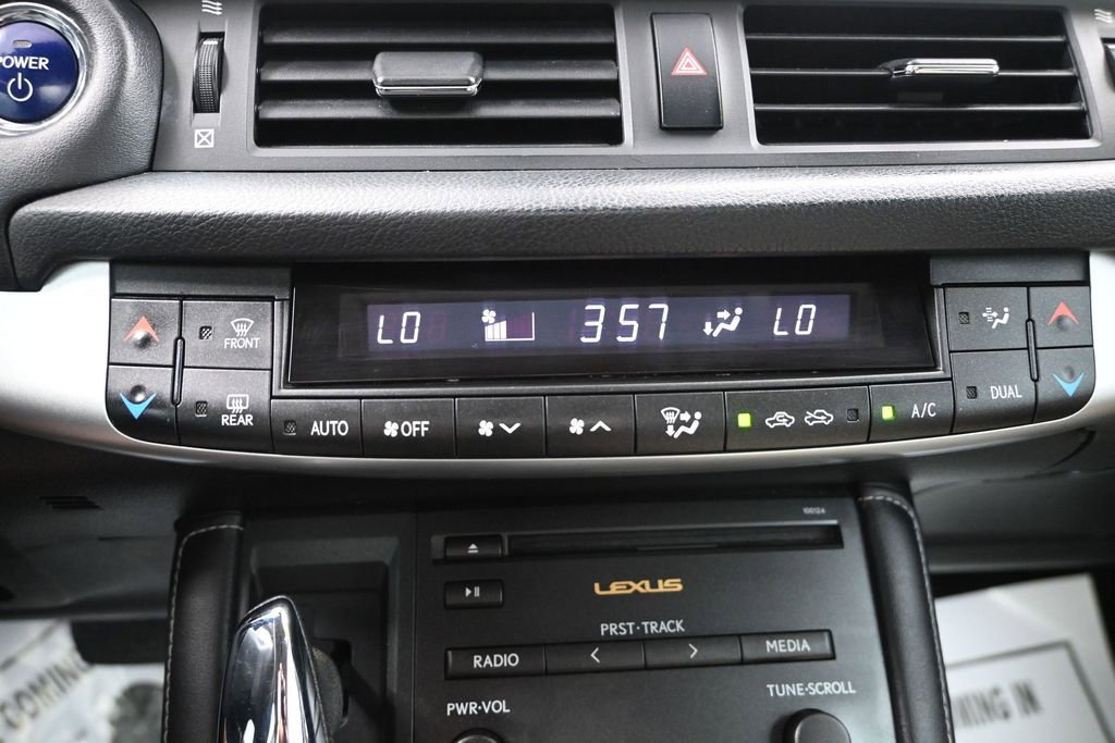 Used 2013 Lexus CT 200h w/ Premium Pkg w/Navigation FWD image 21