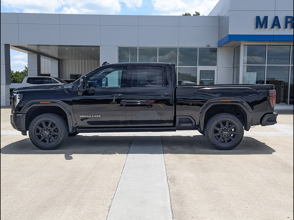 Used 2024 GMC Sierra 2500 AT4 w/ AT4 Premium Plus Package AWD/4WD image 9