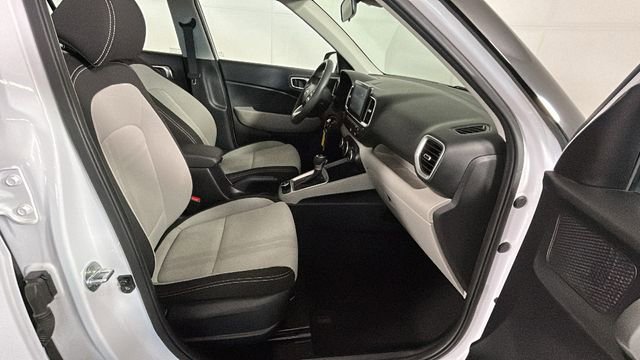 Used 2020 Hyundai Venue SEL FWD image 30