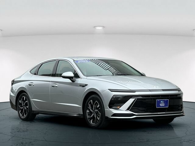 Used 2025 Hyundai Sonata SEL FWD image 8