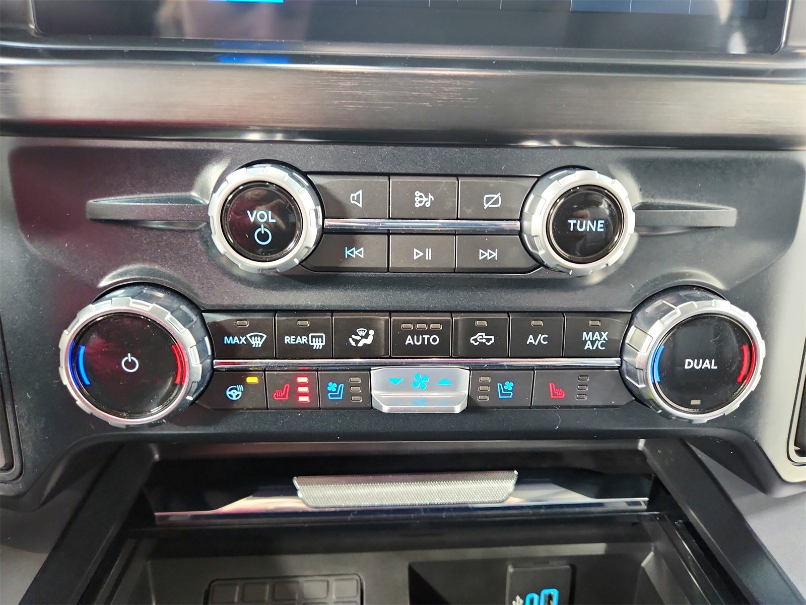 Used 2023 Ford F250 Lariat image 30