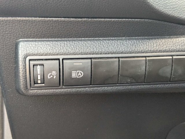 Used 2024 Toyota Corolla LE FWD image 22