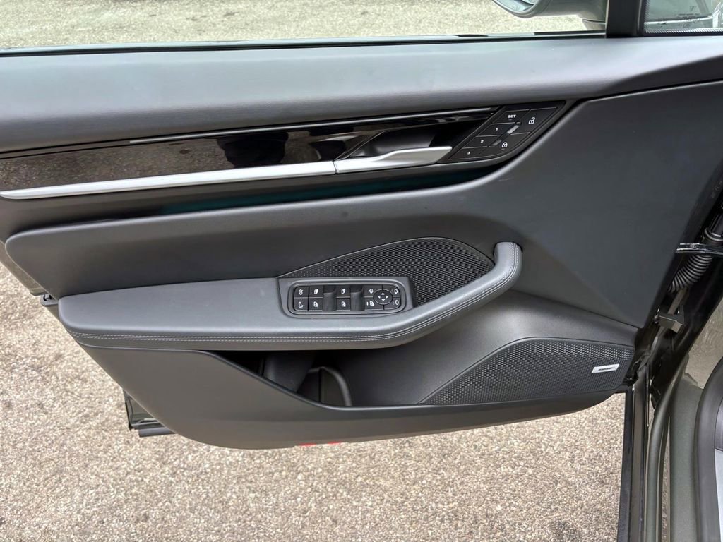 Used 2024 Porsche Macan 4 Electric image 22