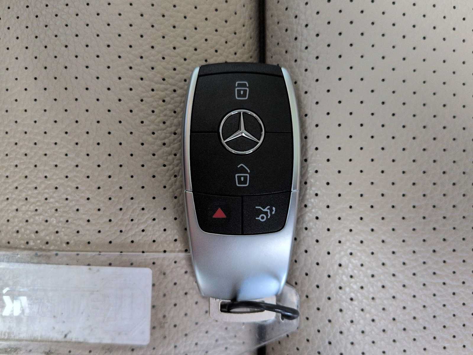 Used 2021 Mercedes-Benz GLC 300 4MATIC image 38
