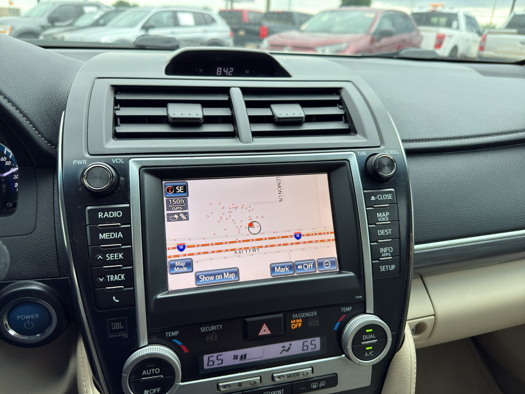 Used 2012 Toyota Camry XLE w/ Leather Pkg FWD image 16