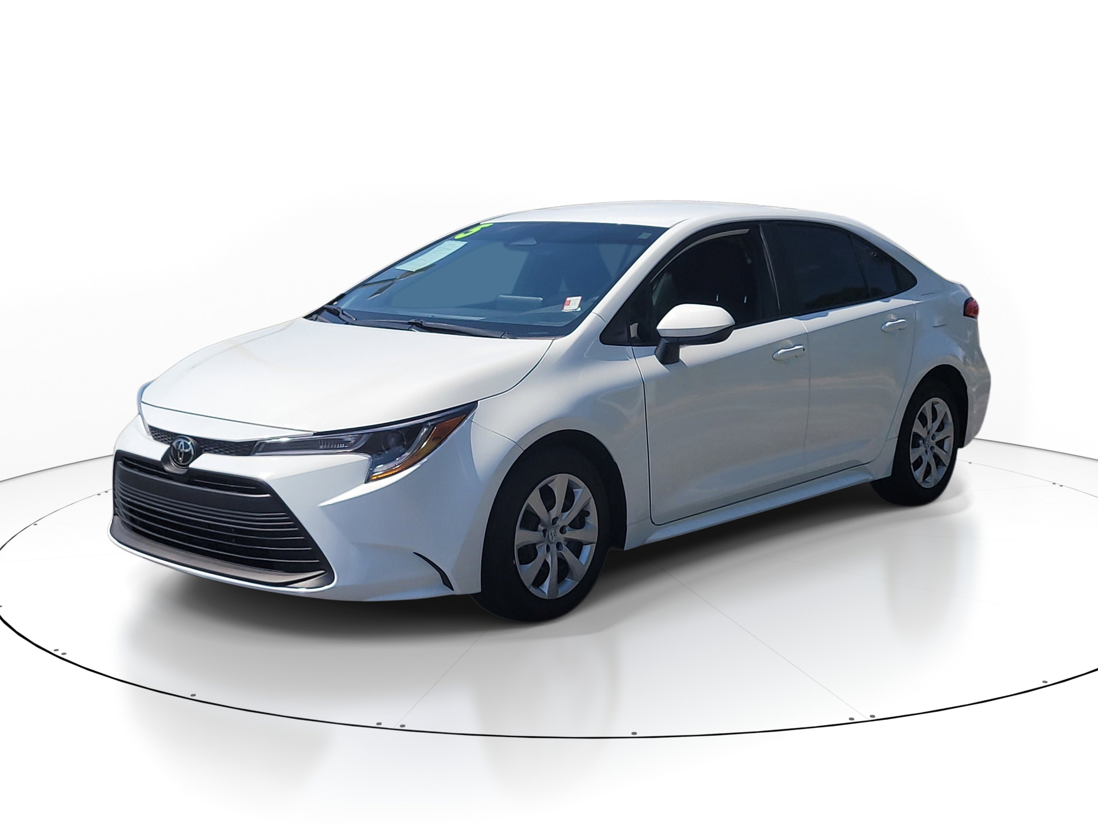 Used 2025 Toyota Corolla LE FWD image 3