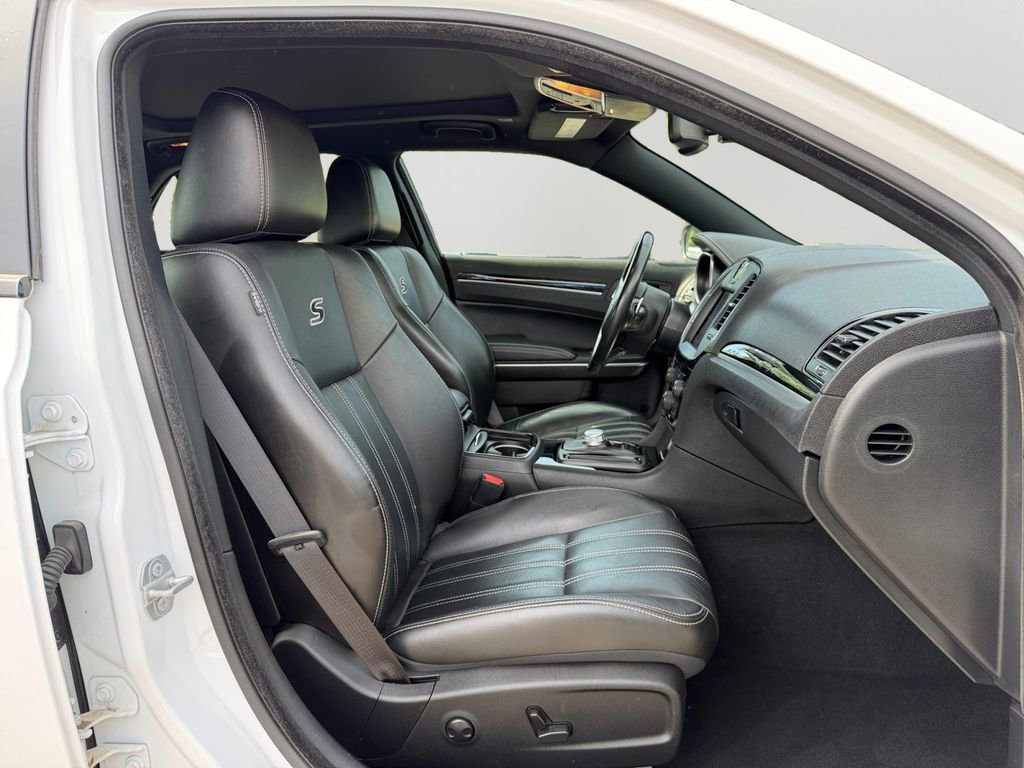 Used 2022 Chrysler 300 S RWD image 12