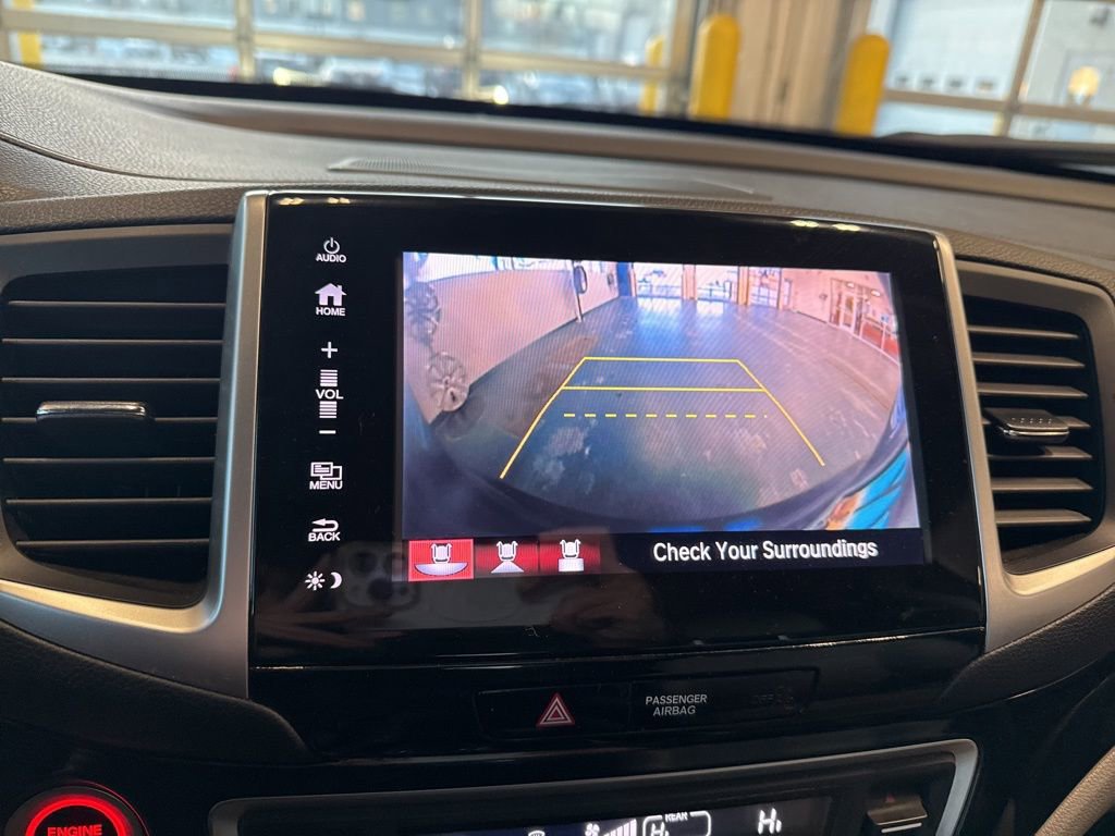 Used 2018 Honda Pilot Touring image 15