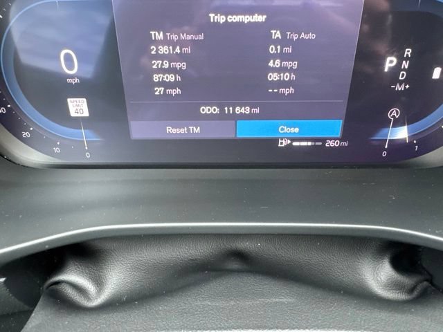 Certified 2025 Volvo XC40 B5 Core AWD/4WD image 23