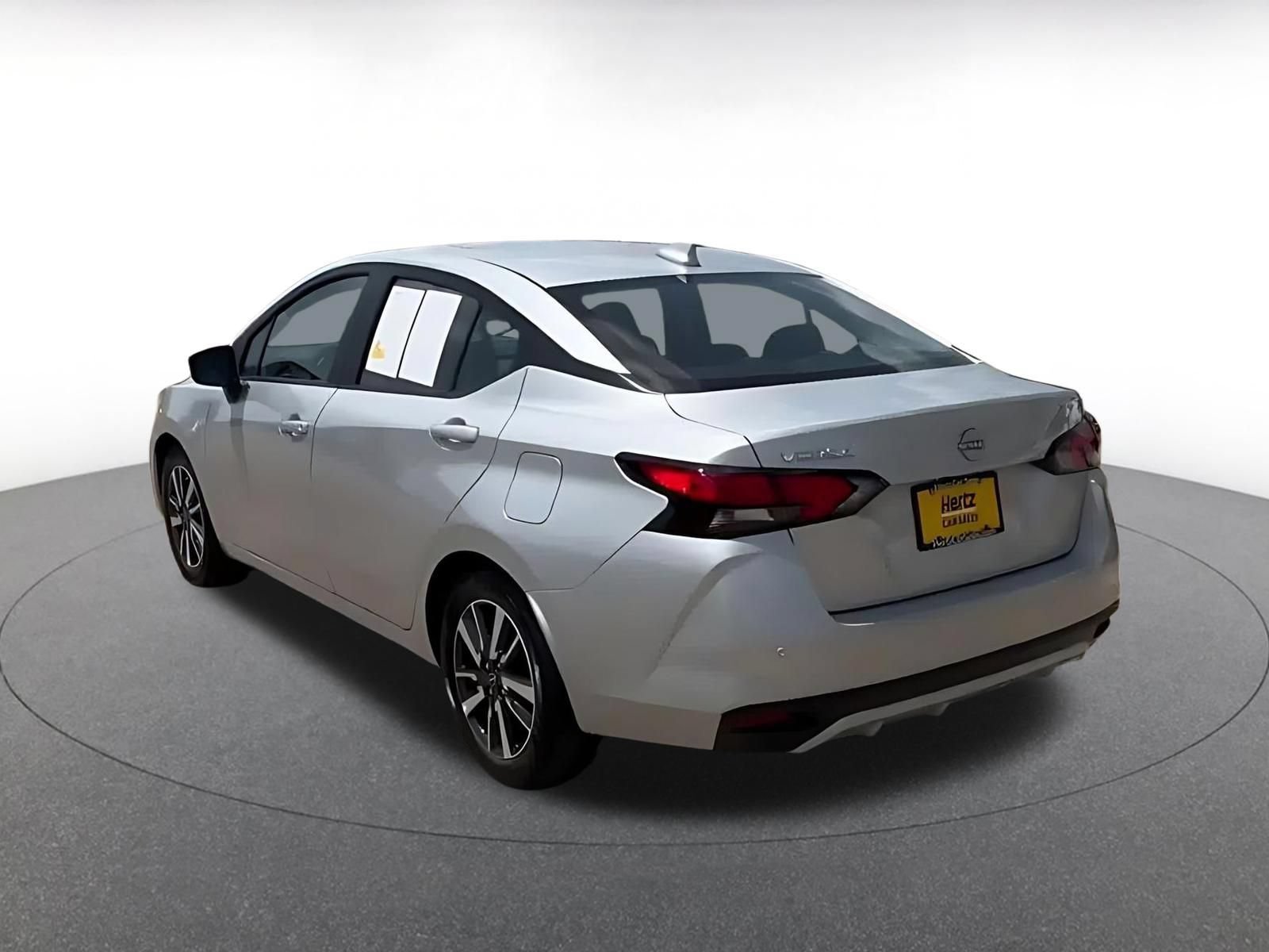 Used 2025 Nissan Versa SV FWD image 10